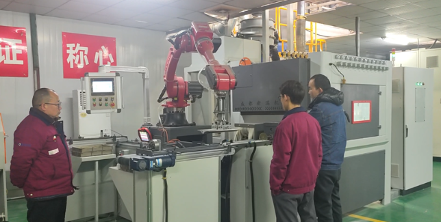 渝北喷砂机在模具清理中的专业应用